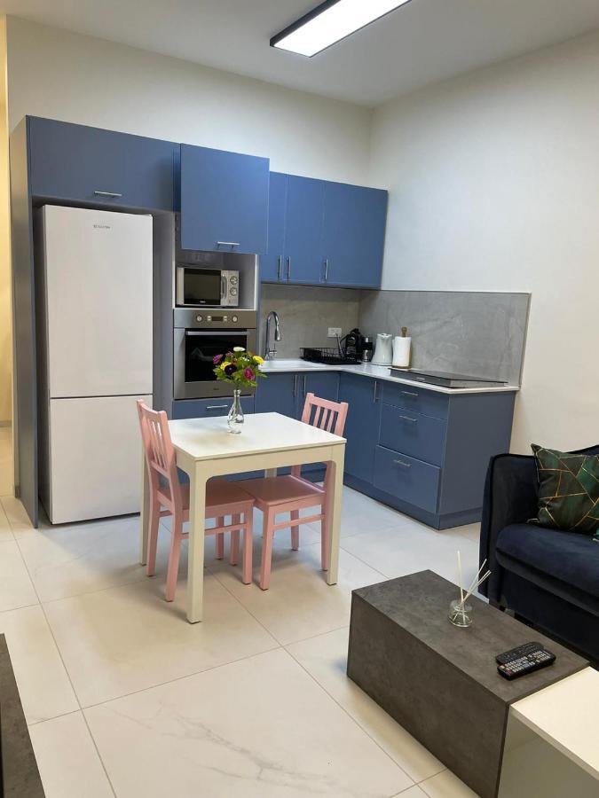 Port City Haifa - Luxury Apartments 50 Mtrs From The Beach Exteriör bild