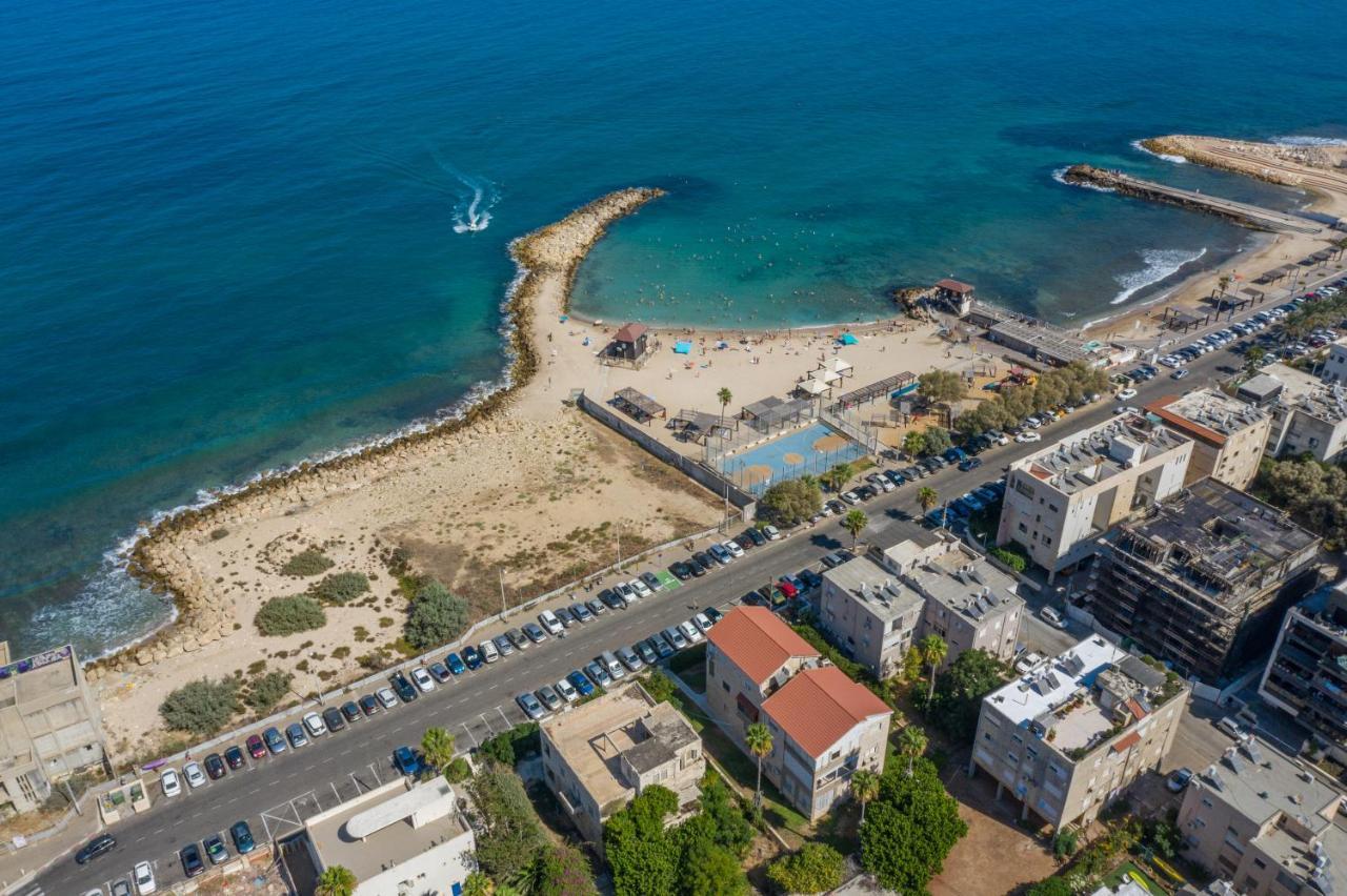 Port City Haifa - Luxury Apartments 50 Mtrs From The Beach Exteriör bild