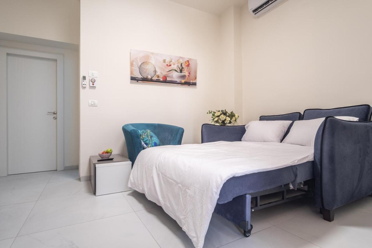Port City Haifa - Luxury Apartments 50 Mtrs From The Beach Exteriör bild